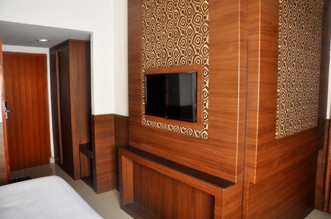 Ams Penthouse Hotel Jakarta Bagian luar foto