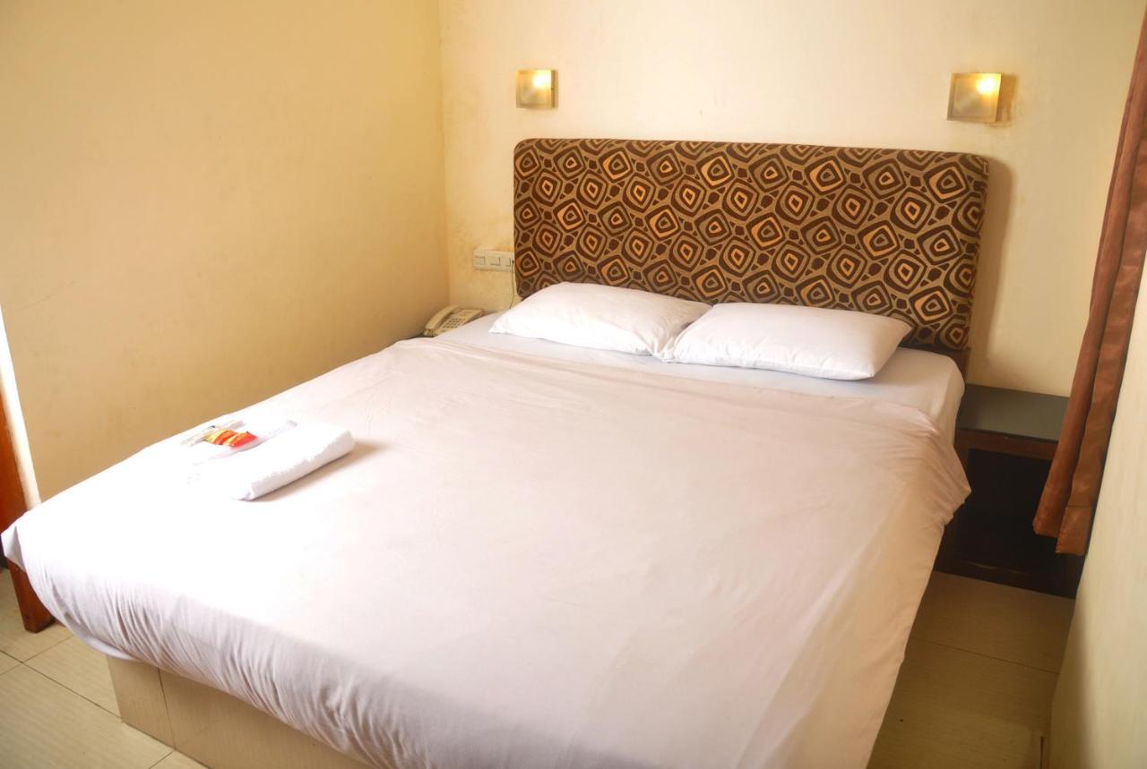 Ams Penthouse Hotel Jakarta Bagian luar foto