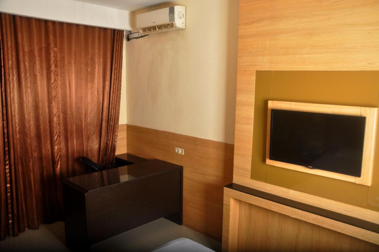 Ams Penthouse Hotel Jakarta Bagian luar foto