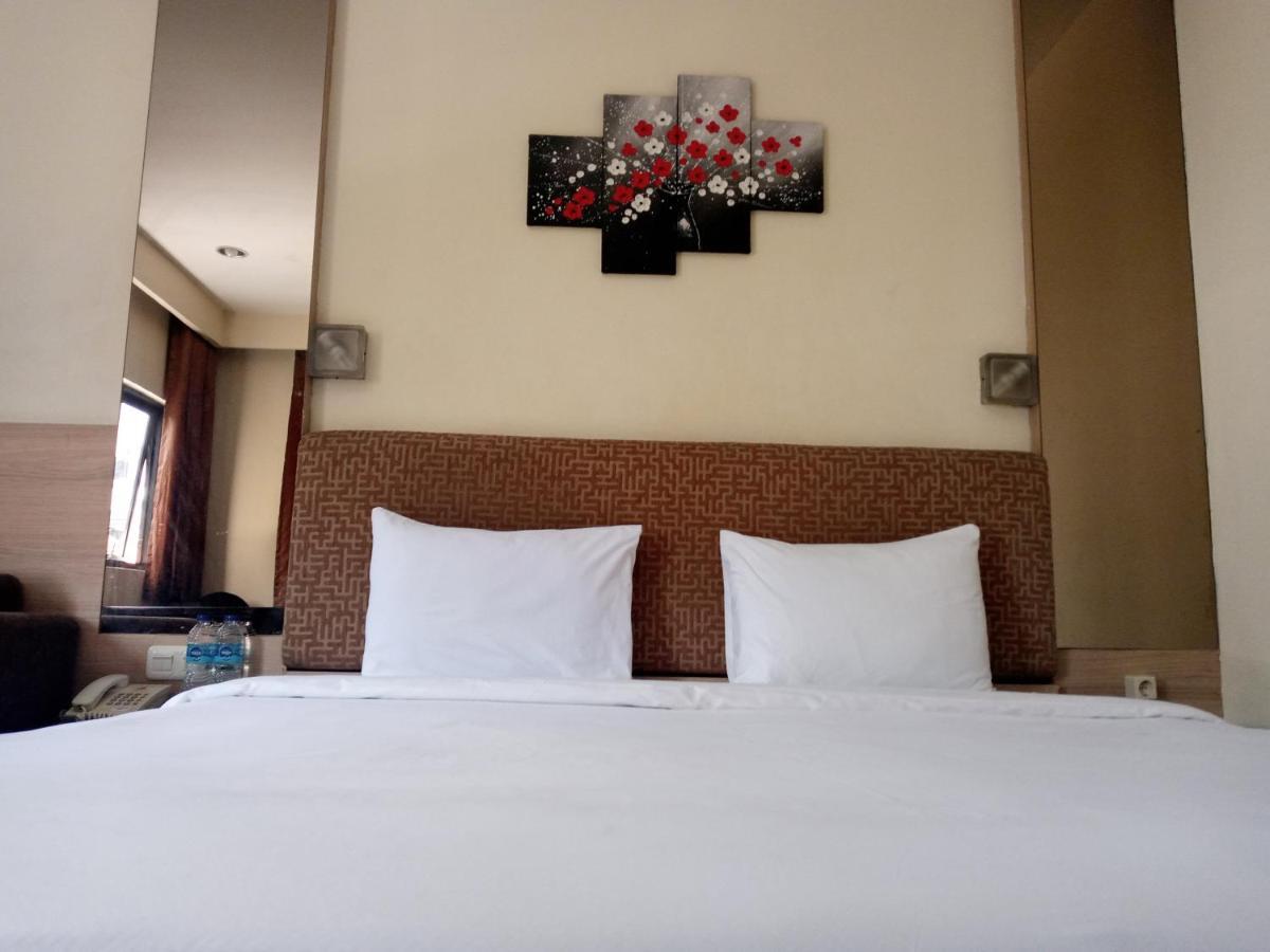 Ams Penthouse Hotel Jakarta Bagian luar foto